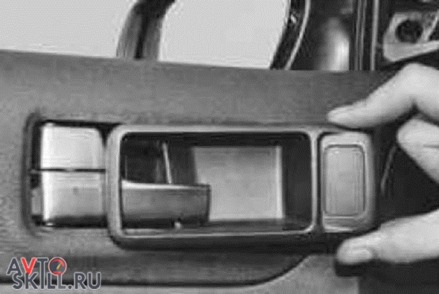 Как снять обшивку с передней двери Форд Фокус 2